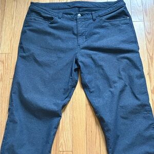 Lululemon Men’s Golf/Dress Pants Trousers